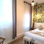 Le Chantilly Hotel
