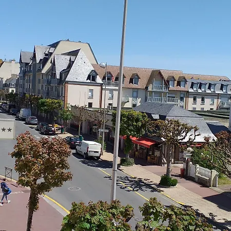 Hotel Le Chantilly 2*