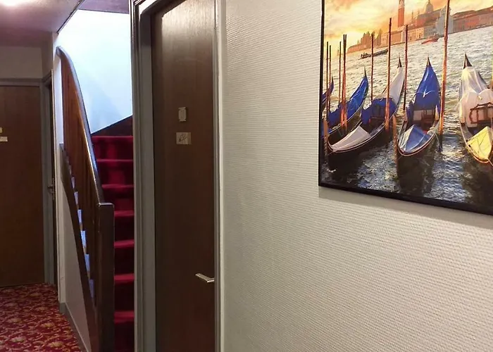 Le Chantilly فندق 2*